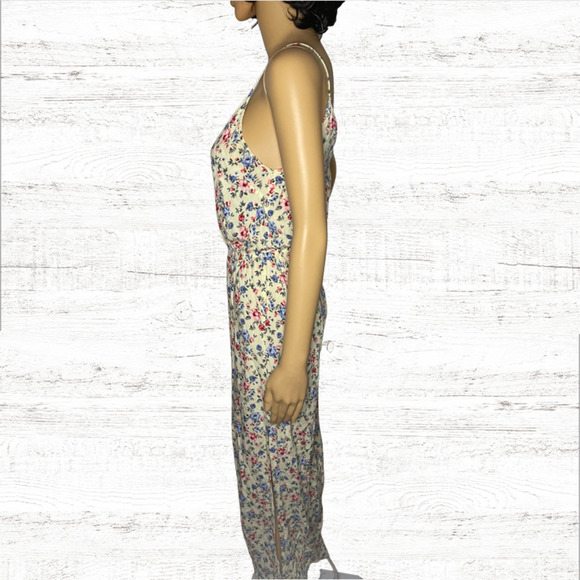 Floral Jumpsuit - Picture 9 of 10